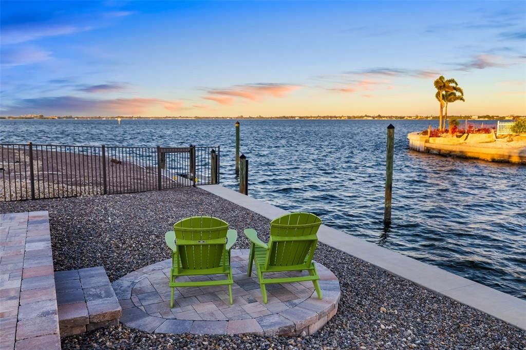 For Sale: $1,640,000 (3 beds, 3 baths, 2939 Square Feet)