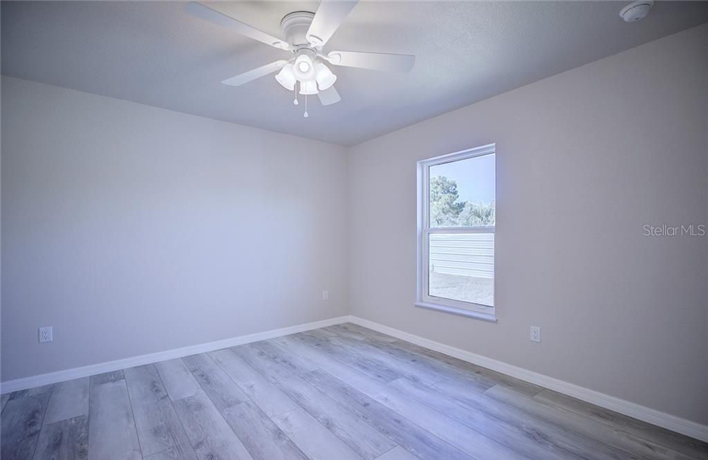 For Sale: $259,900 (3 beds, 2 baths, 1220 Square Feet)