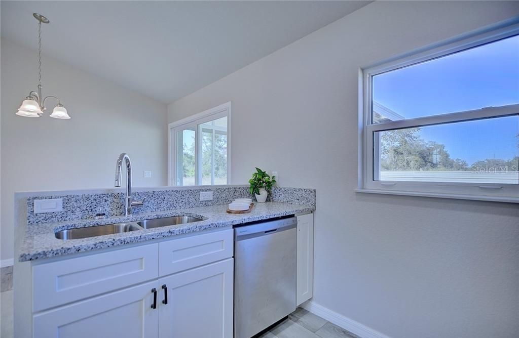 For Sale: $259,900 (3 beds, 2 baths, 1220 Square Feet)