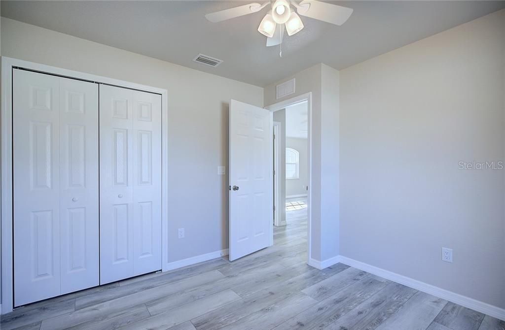 For Sale: $259,900 (3 beds, 2 baths, 1220 Square Feet)