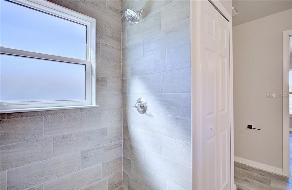 For Sale: $259,900 (3 beds, 2 baths, 1220 Square Feet)