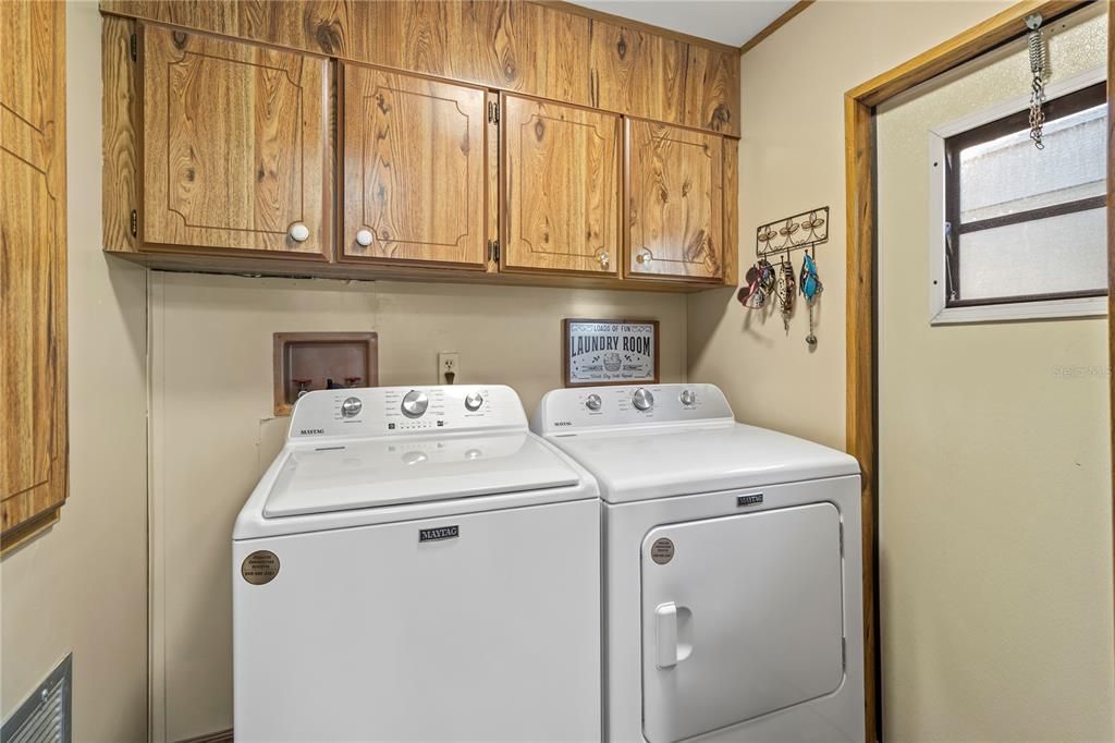 待售: $239,900 (2 贝兹, 2 浴室, 1176 平方英尺)