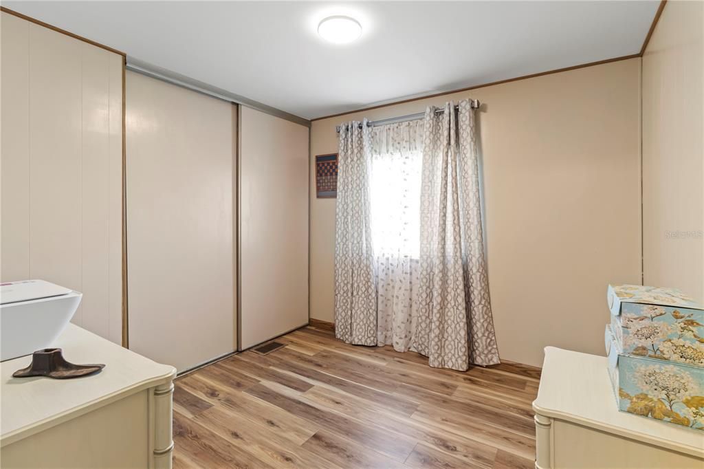 待售: $239,900 (2 贝兹, 2 浴室, 1176 平方英尺)