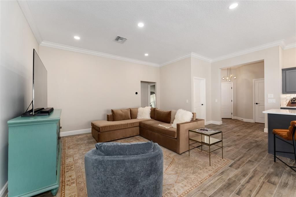 En Venta: $638,900 (3 camas, 2 baños, 1633 Pies cuadrados)