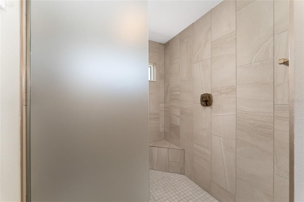 En Venta: $638,900 (3 camas, 2 baños, 1633 Pies cuadrados)