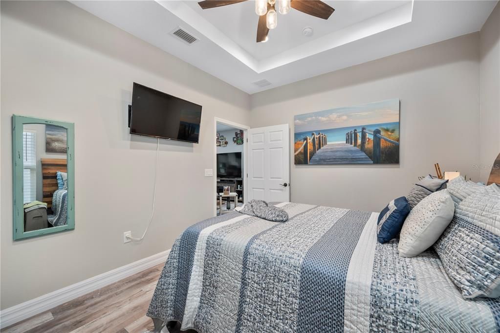 For Sale: $980,000 (5 beds, 5 baths, 4147 Square Feet)