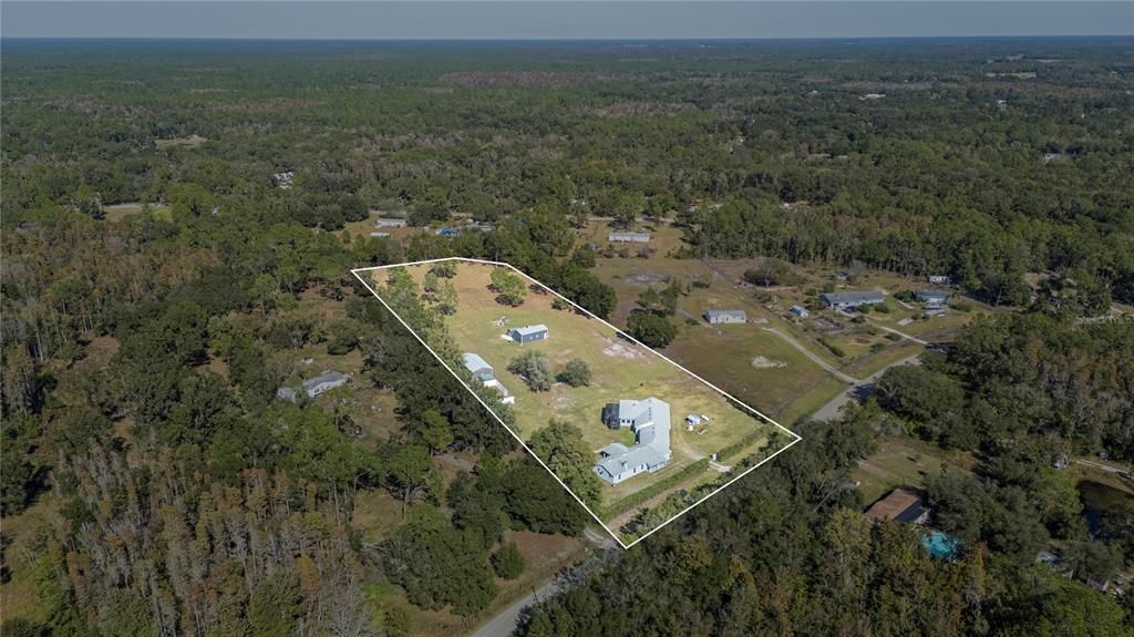 For Sale: $980,000 (5 beds, 5 baths, 4147 Square Feet)