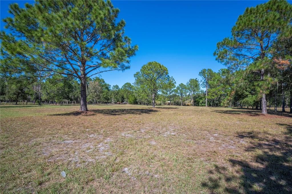 For Sale: $980,000 (5 beds, 5 baths, 4147 Square Feet)