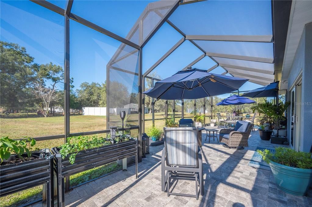 For Sale: $980,000 (5 beds, 5 baths, 4147 Square Feet)