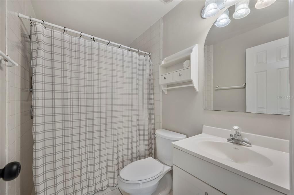 For Sale: $980,000 (5 beds, 5 baths, 4147 Square Feet)