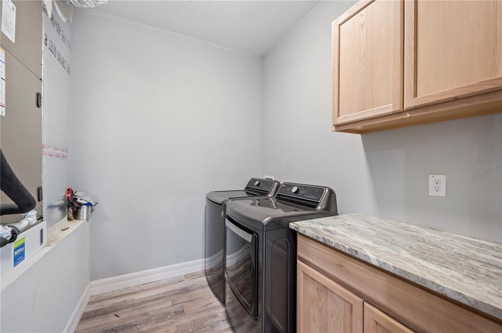 For Sale: $980,000 (5 beds, 5 baths, 4147 Square Feet)