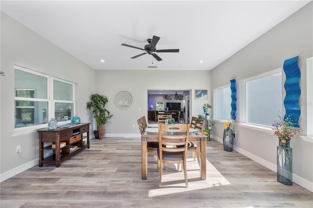 For Sale: $980,000 (5 beds, 5 baths, 4147 Square Feet)