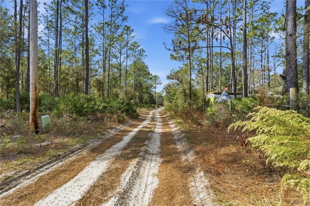 待售: $48,999 (2.07 acres)