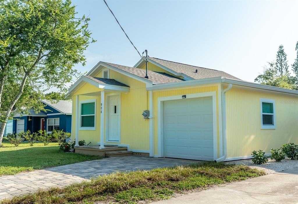 В аренду: $2,000 (2 спален, 2 ванн, 834 Квадратных фут)