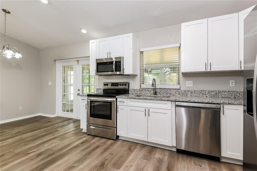 出租: $1,855 (3 贝兹, 2 浴室, 1326 平方英尺)