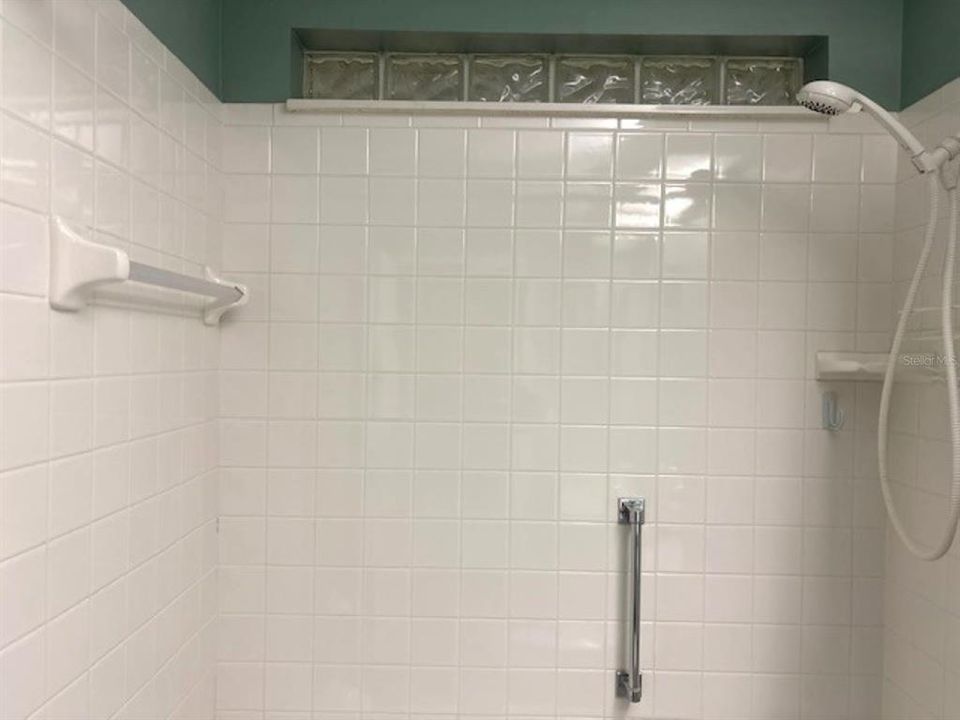 For Rent: $1,800 (3 beds, 2 baths, 1462 Square Feet)