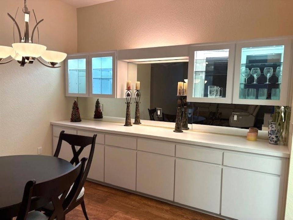 For Rent: $1,800 (3 beds, 2 baths, 1462 Square Feet)