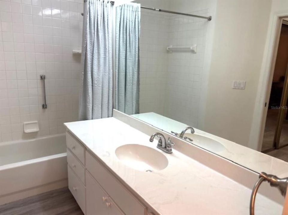 For Rent: $1,800 (3 beds, 2 baths, 1462 Square Feet)