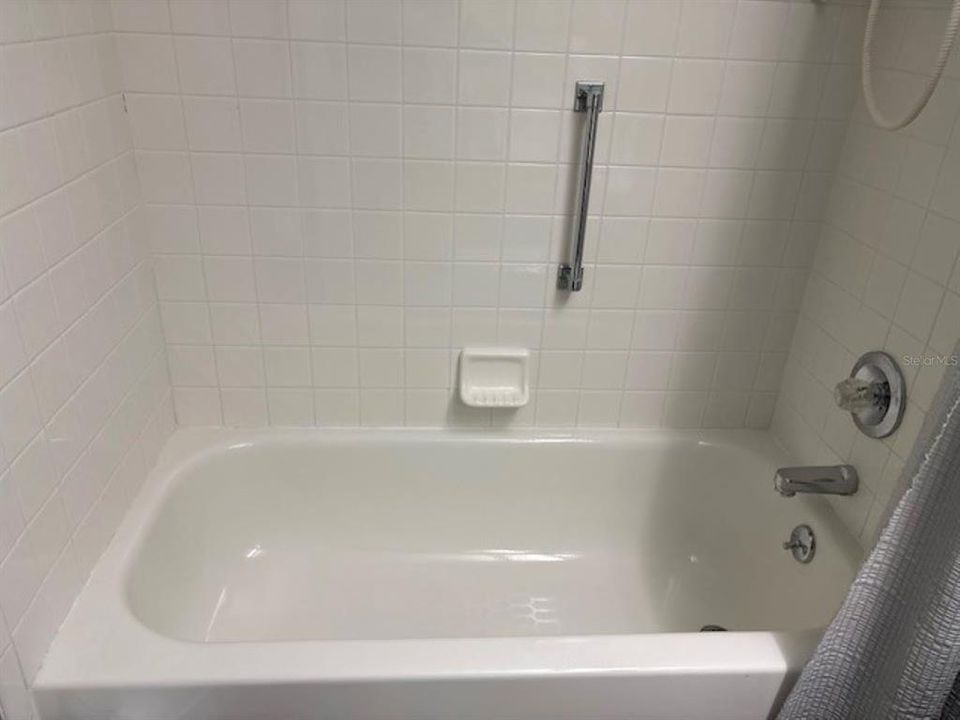 For Rent: $1,800 (3 beds, 2 baths, 1462 Square Feet)