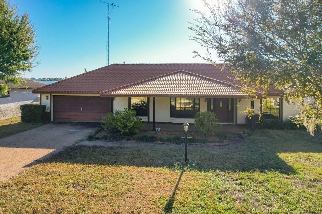 Active With Contract: $369,900 (4 beds, 3 baths, 2312 Square Feet)