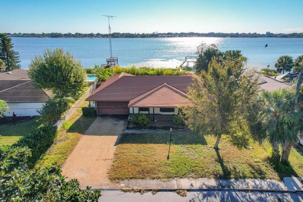 Active With Contract: $369,900 (4 beds, 3 baths, 2312 Square Feet)