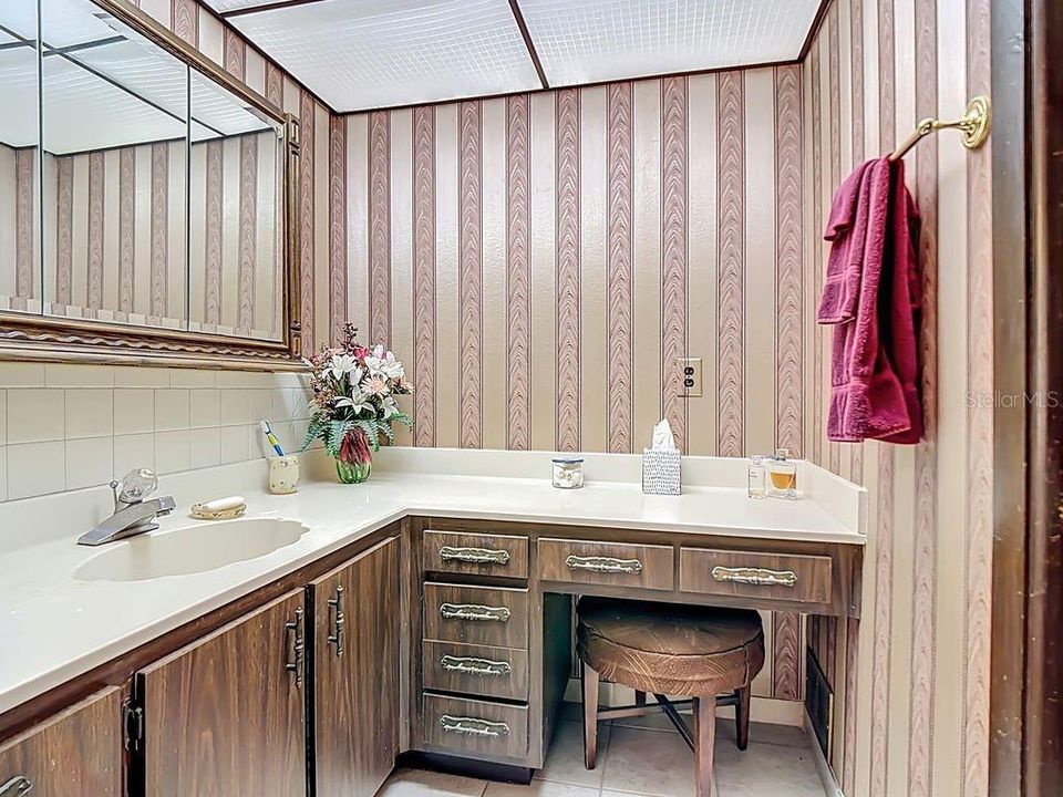 Active With Contract: $369,900 (4 beds, 3 baths, 2312 Square Feet)