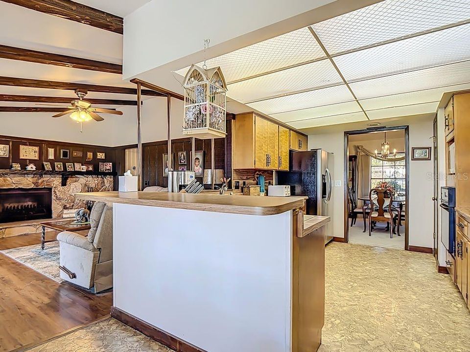 Active With Contract: $369,900 (4 beds, 3 baths, 2312 Square Feet)