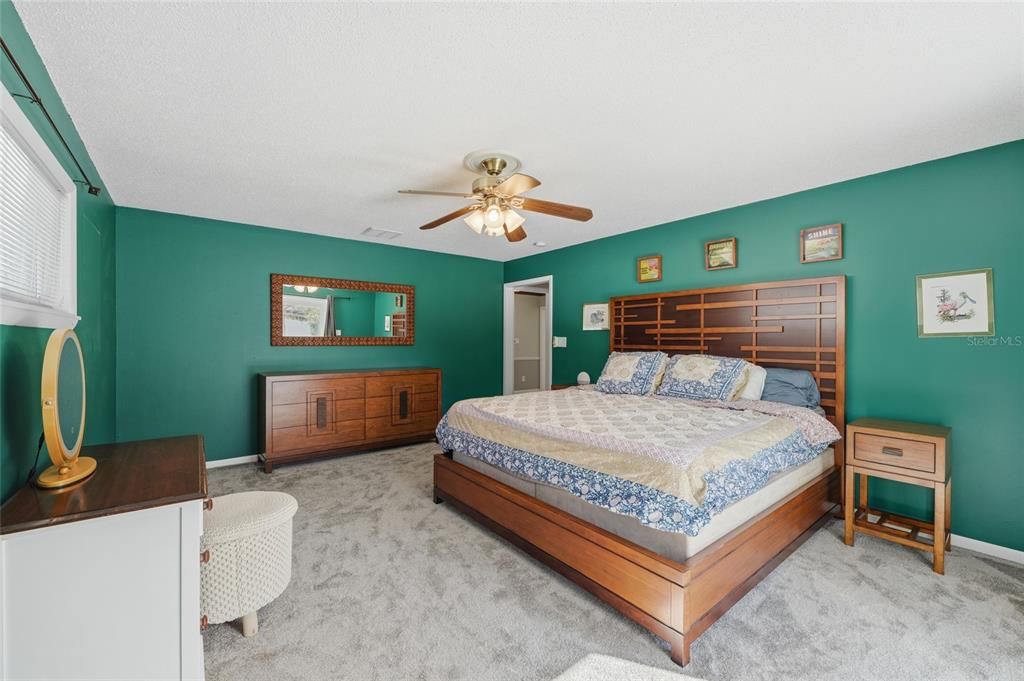 For Sale: $554,000 (3 beds, 2 baths, 2132 Square Feet)