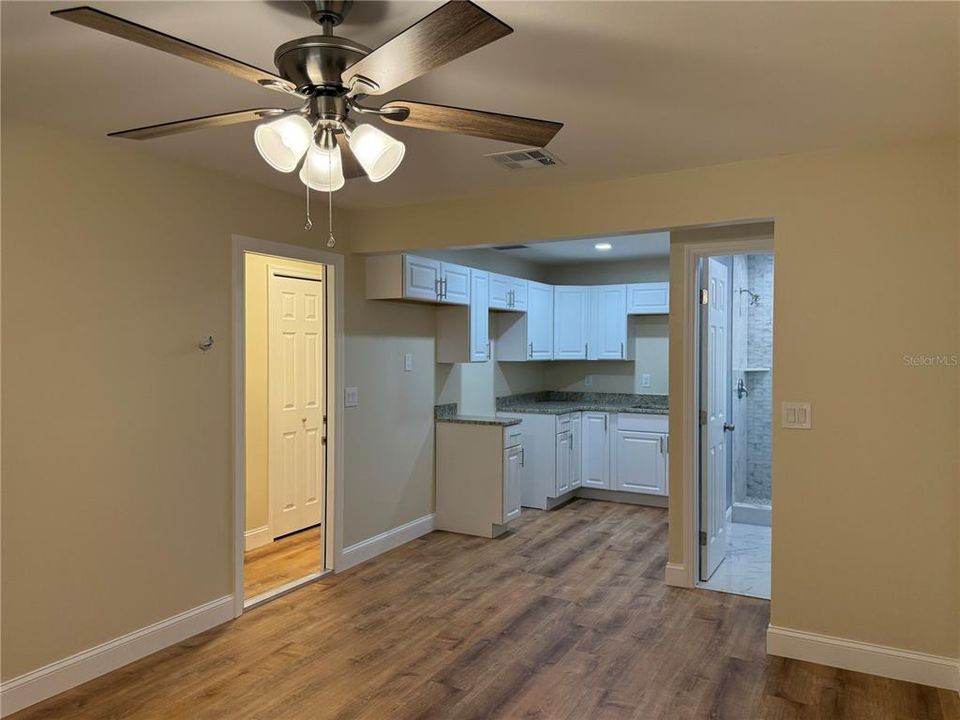 待售: $224,900 (4 贝兹, 3 浴室, 1456 平方英尺)