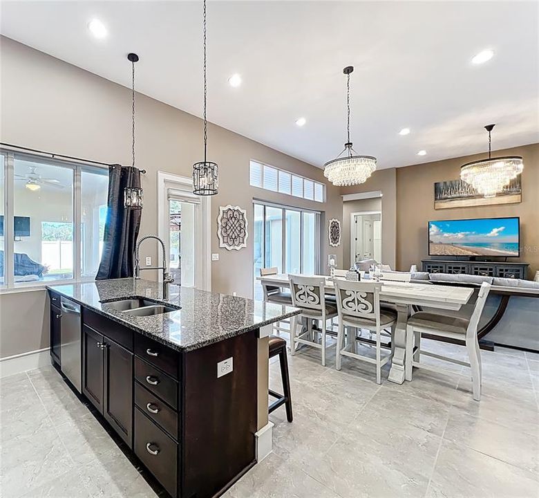 待售: $465,500 (3 贝兹, 2 浴室, 1917 平方英尺)