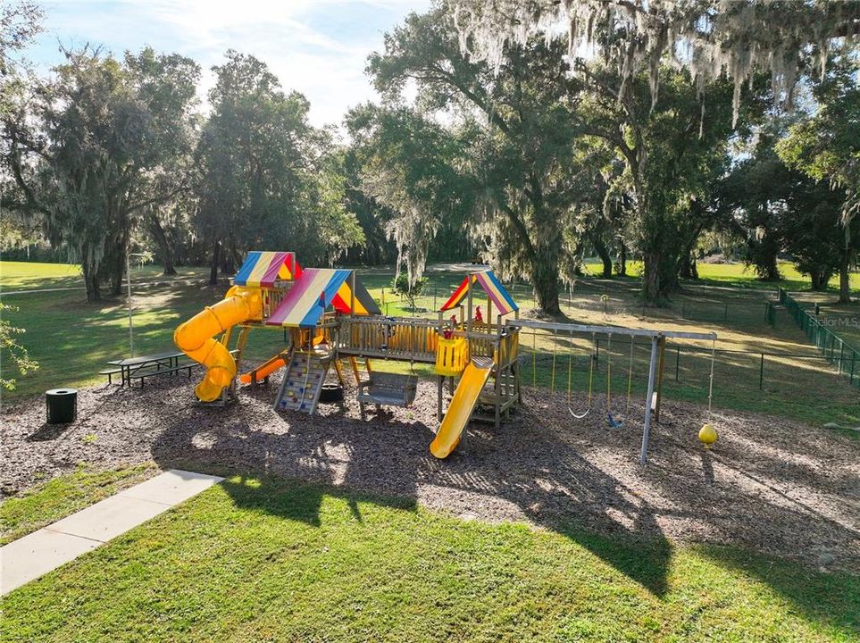 待售: $465,500 (3 贝兹, 2 浴室, 1917 平方英尺)