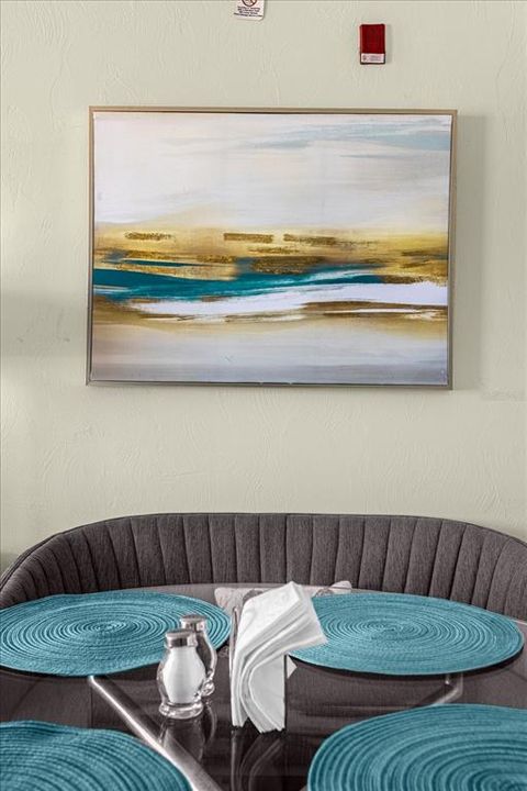 待售: $180,000 (1 贝兹, 1 浴室, 394 平方英尺)