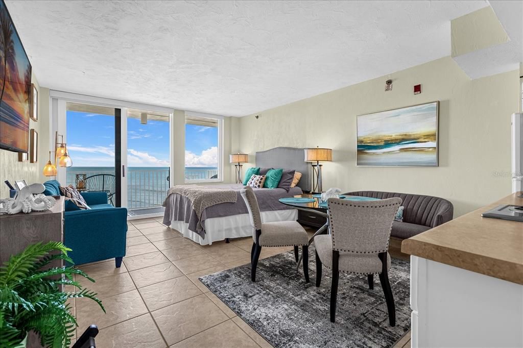 待售: $180,000 (1 贝兹, 1 浴室, 394 平方英尺)