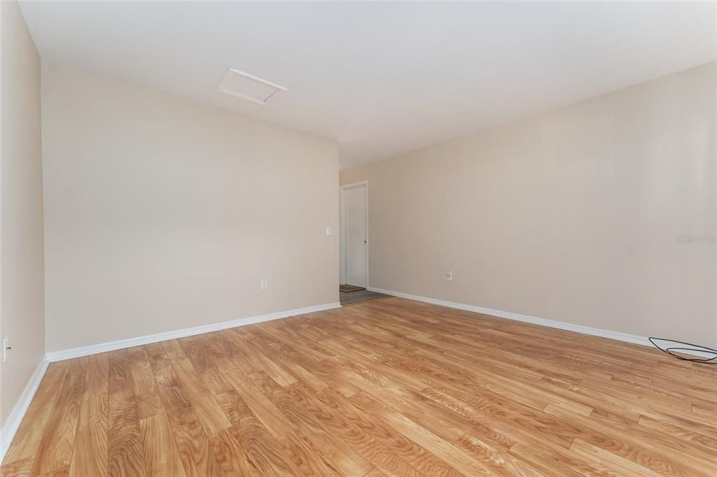 待售: $374,999 (4 贝兹, 2 浴室, 2820 平方英尺)