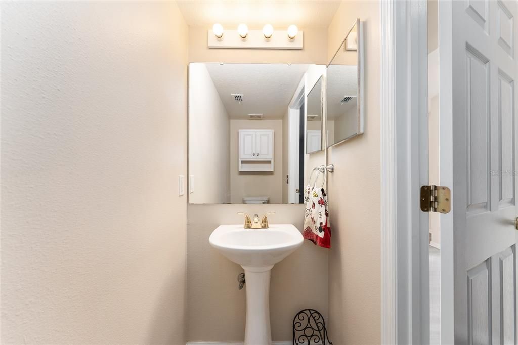 待售: $374,999 (4 贝兹, 2 浴室, 2820 平方英尺)