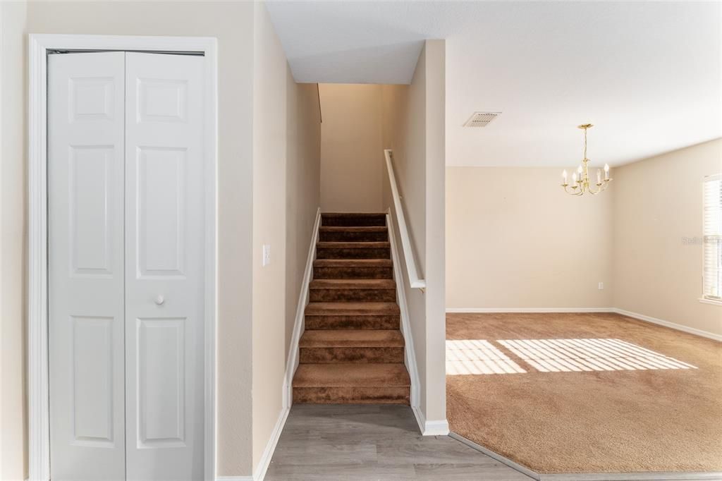 待售: $374,999 (4 贝兹, 2 浴室, 2820 平方英尺)