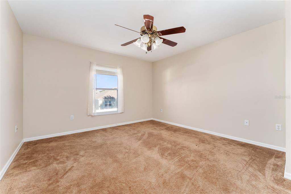 待售: $374,999 (4 贝兹, 2 浴室, 2820 平方英尺)