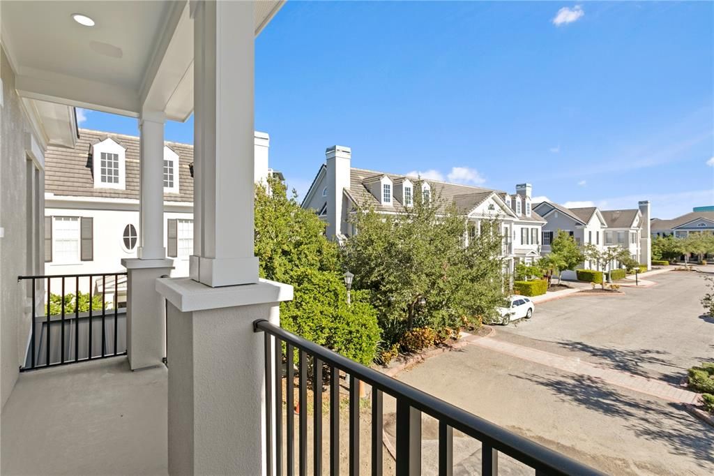 For Sale: $925,000 (3 beds, 3 baths, 2397 Square Feet)