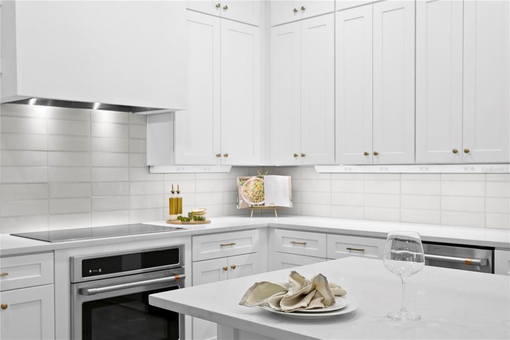 For Sale: $925,000 (3 beds, 3 baths, 2397 Square Feet)