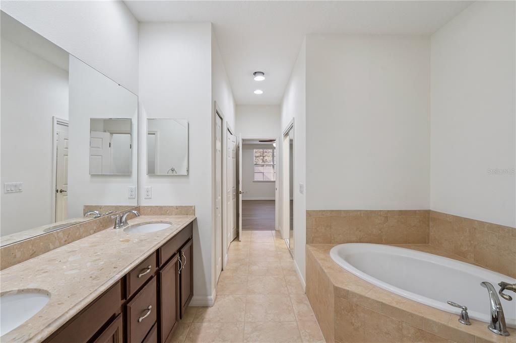 For Sale: $479,900 (4 beds, 2 baths, 2268 Square Feet)