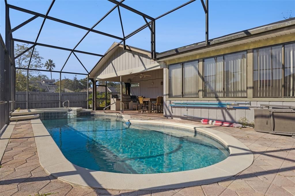 For Sale: $585,000 (3 beds, 2 baths, 2115 Square Feet)