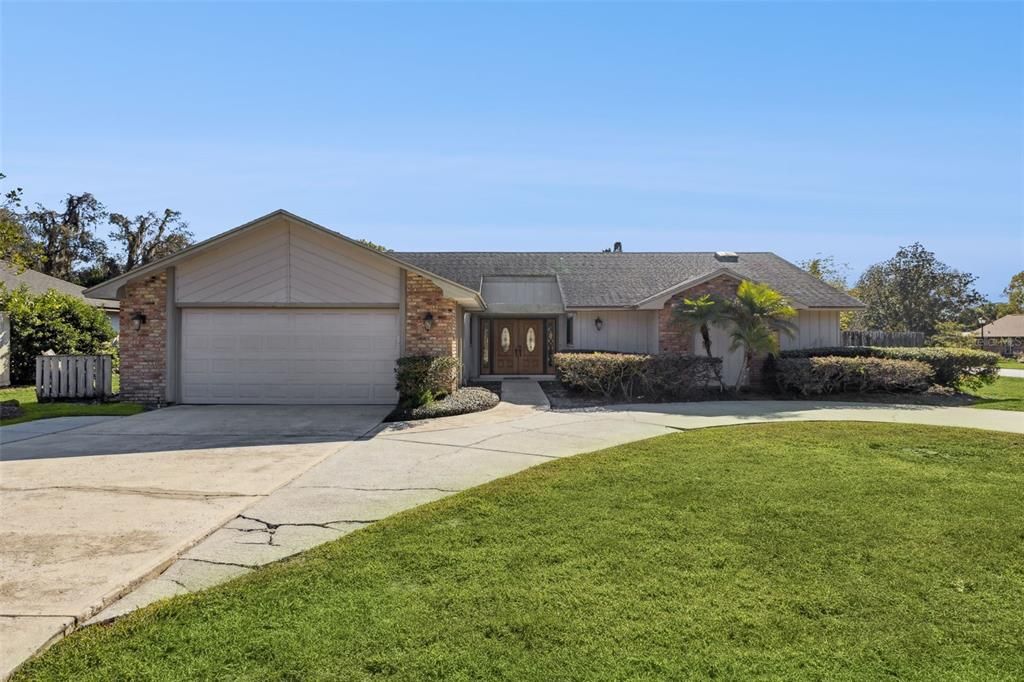 For Sale: $585,000 (3 beds, 2 baths, 2115 Square Feet)