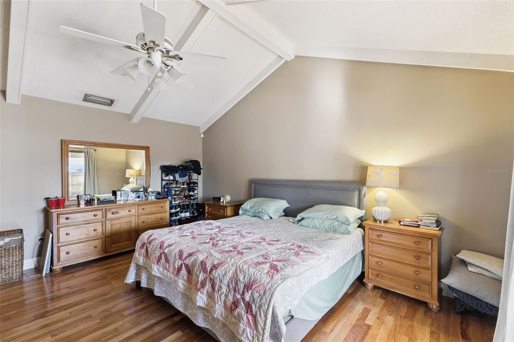 For Sale: $585,000 (3 beds, 2 baths, 2115 Square Feet)