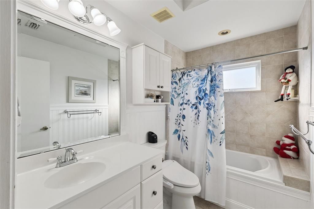 For Sale: $585,000 (3 beds, 2 baths, 2115 Square Feet)