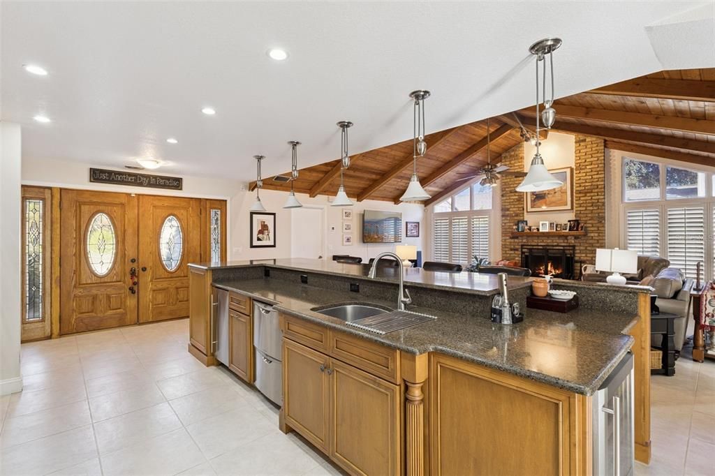 For Sale: $585,000 (3 beds, 2 baths, 2115 Square Feet)