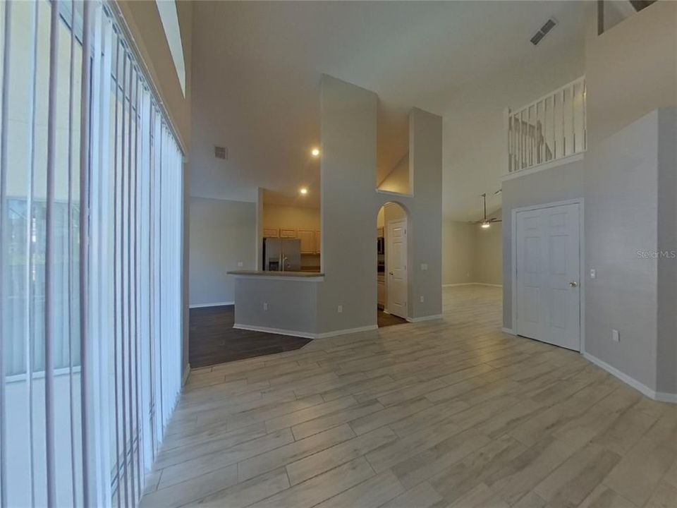 For Rent: $3,199 (6 beds, 3 baths, 2677 Square Feet)