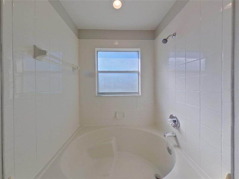 For Rent: $3,199 (6 beds, 3 baths, 2677 Square Feet)