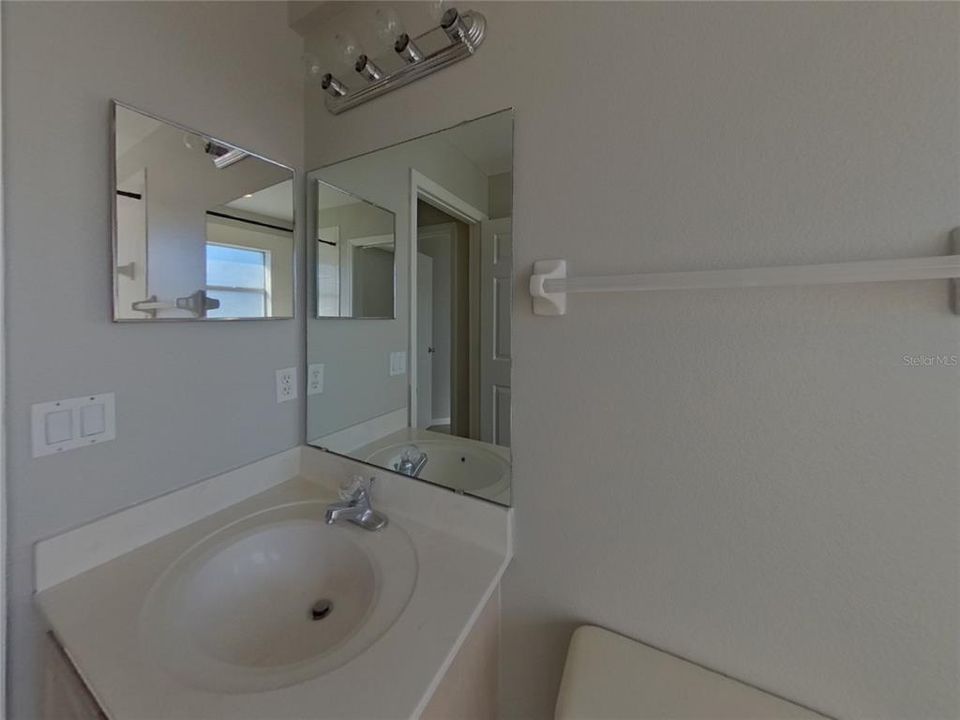 For Rent: $3,199 (6 beds, 3 baths, 2677 Square Feet)