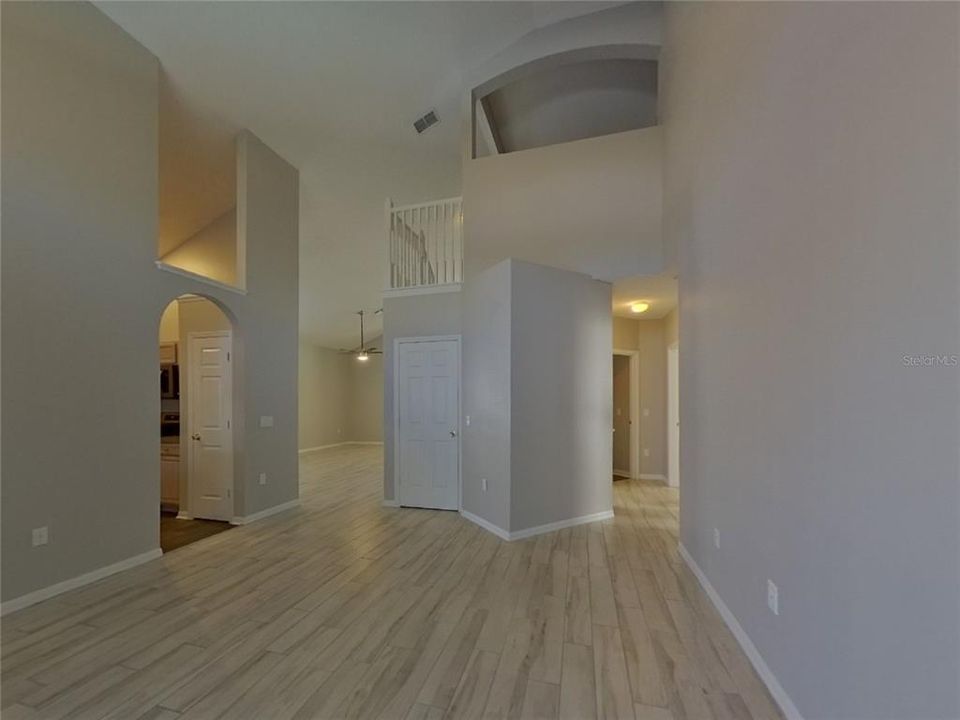 For Rent: $3,199 (6 beds, 3 baths, 2677 Square Feet)