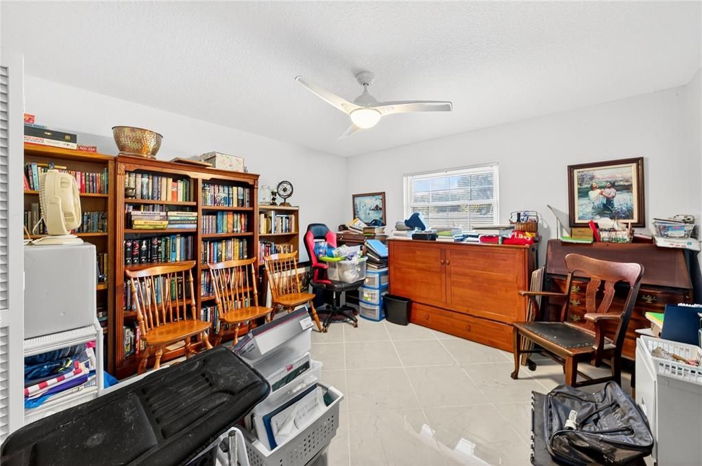 En Venta: $355,000 (4 camas, 3 baños, 1996 Pies cuadrados)